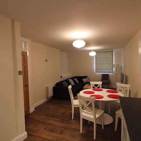 Salisbury Renovated Apartment ベルファスト エクステリア 写真