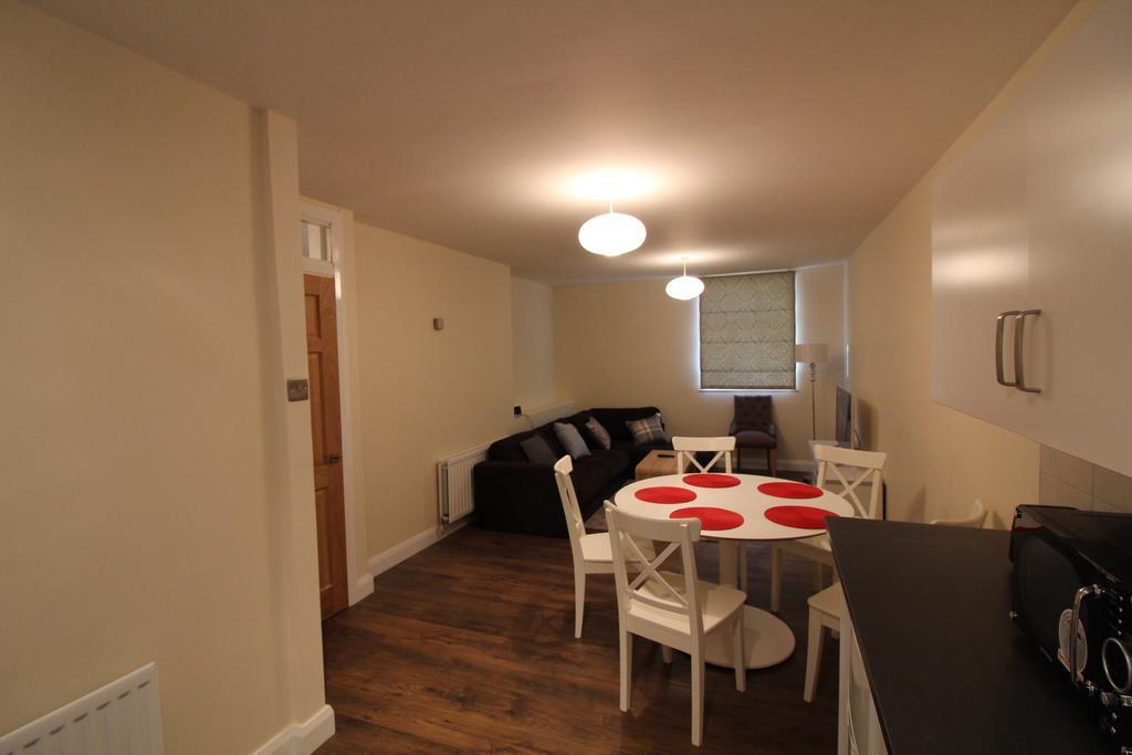 Salisbury Renovated Apartment ベルファスト エクステリア 写真